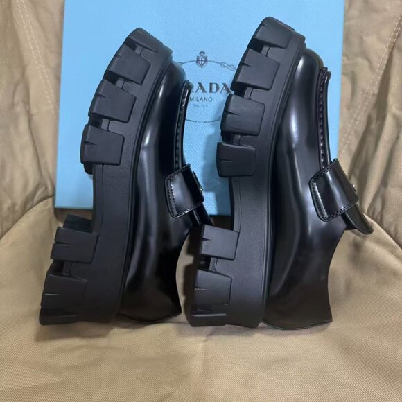 Prada Women's Black Loafers - Picture 3 of 5